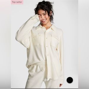 Victoria’s Secret reverse fleece shacket. Size Xl. NWT